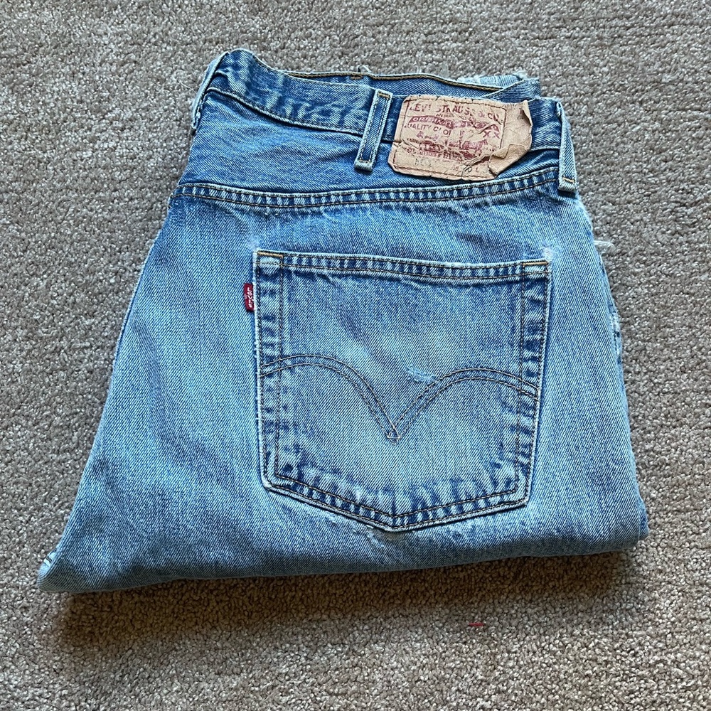 VTG 90’s Levi’s 501 Blue Denim Button Fly Jeans